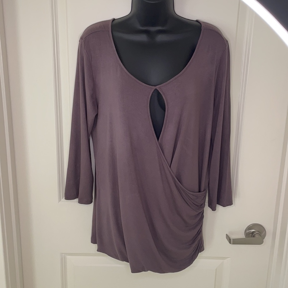 14th and Union 3/4 Sleeve Keyhole Blouse